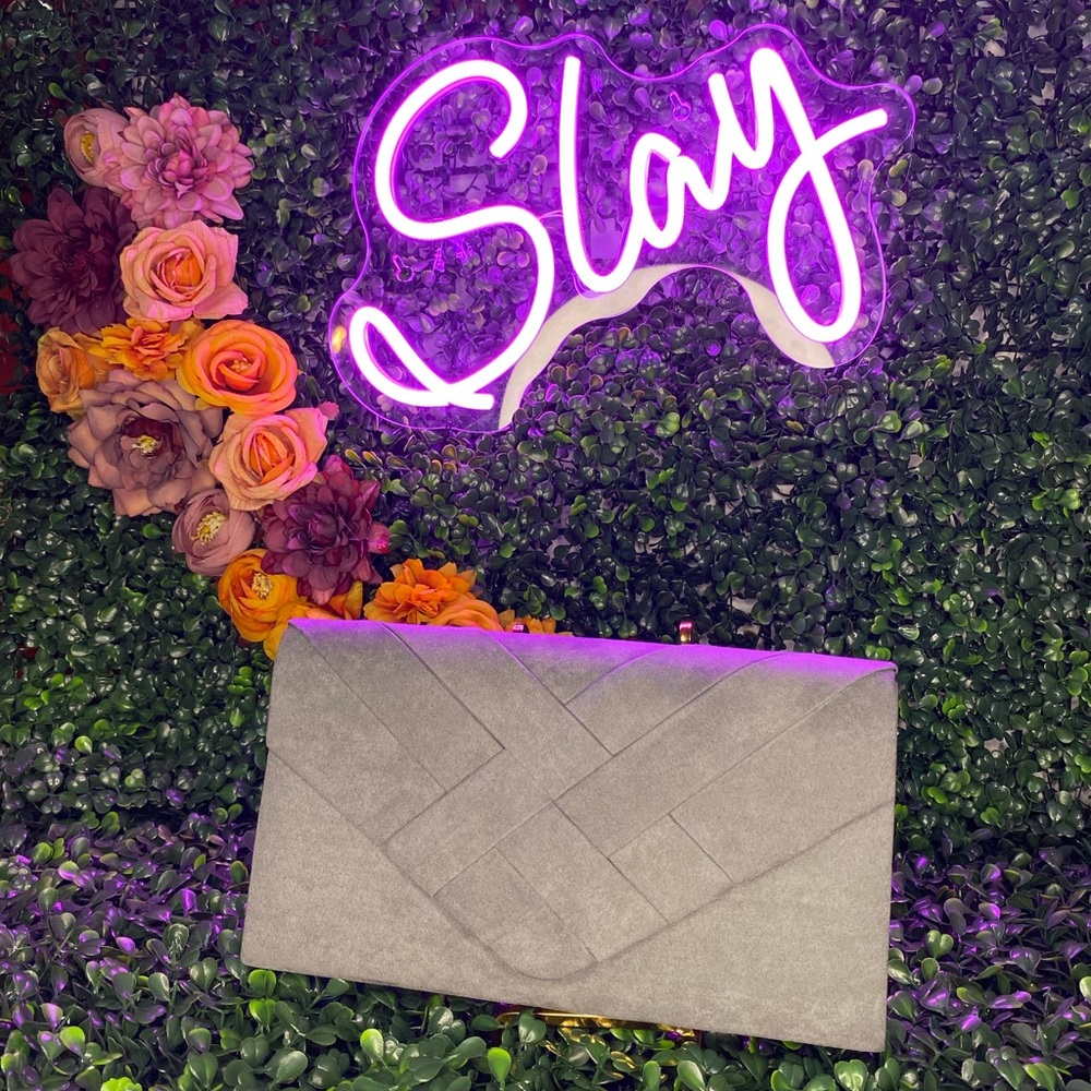 NWOT MACLLYN Velvet Pleated Clutch Purse Envelope
